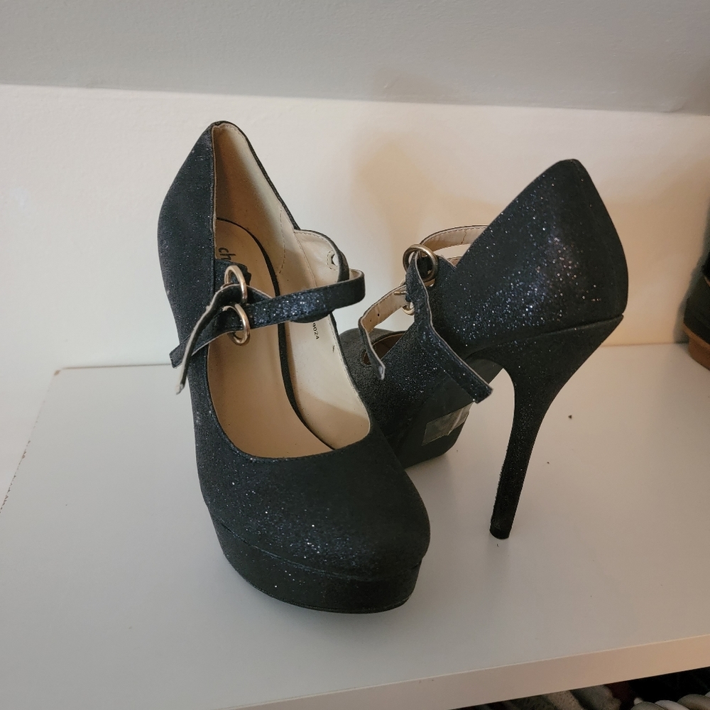 Black glitter heel